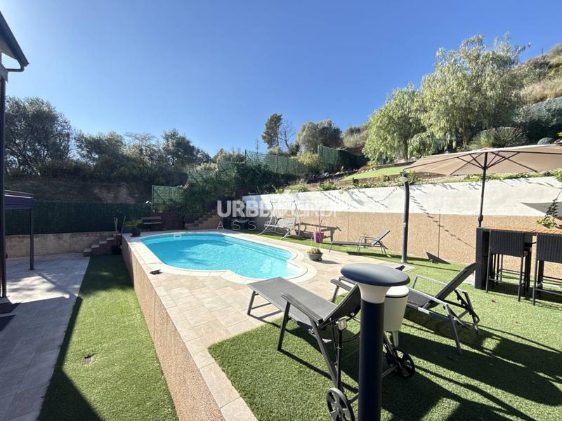 Foto 5b9b88e5-a375-4853-80fe-3765e668d775. Casa amb calefacció aparcament piscina a Masquefa