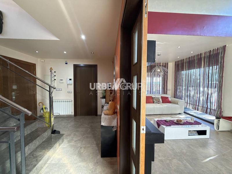 Foto 671cb551-b072-46b4-a667-a76b0f859278. Casa amb calefacció aparcament piscina a Masquefa