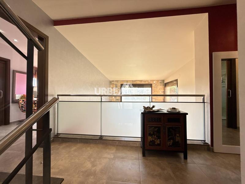 Foto 795fbbfe-a995-47cd-900d-892036b435e8. Casa amb calefacció aparcament piscina a Masquefa