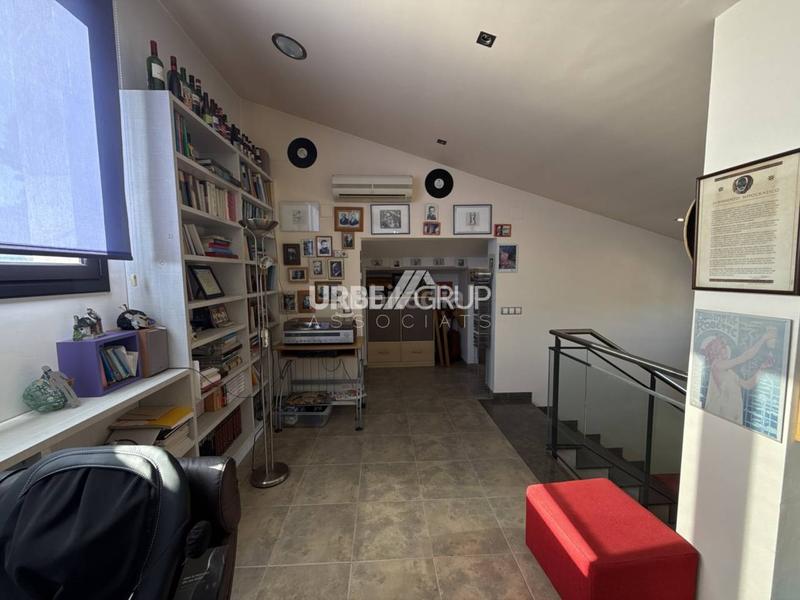 Foto 8bf745ed-93b0-4cb3-93a1-e5a079493ed2. Casa amb calefacció aparcament piscina a Masquefa