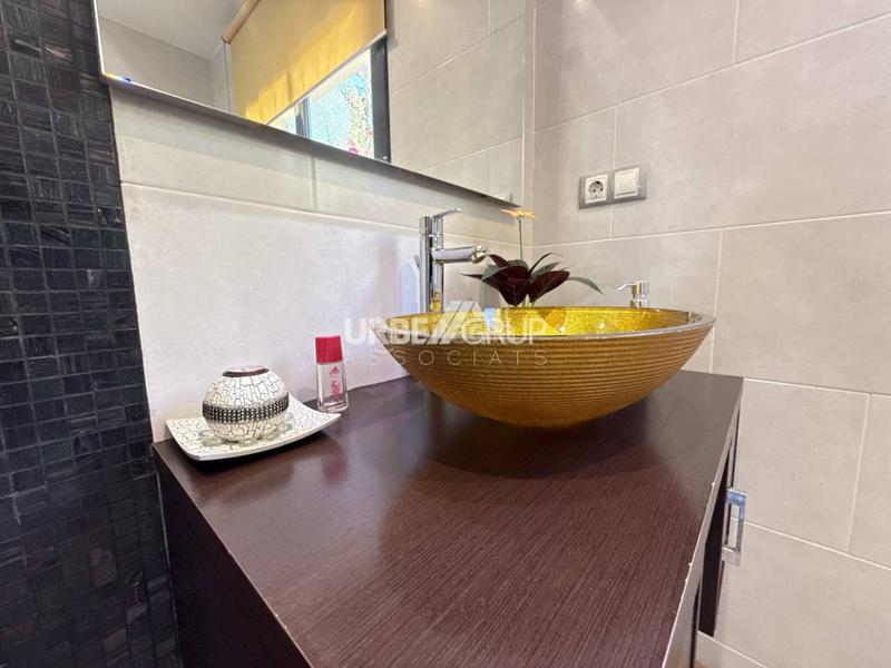 Foto 959aef1d-9909-44d9-bb2c-864451f77f0f. Casa amb calefacció aparcament piscina a Masquefa