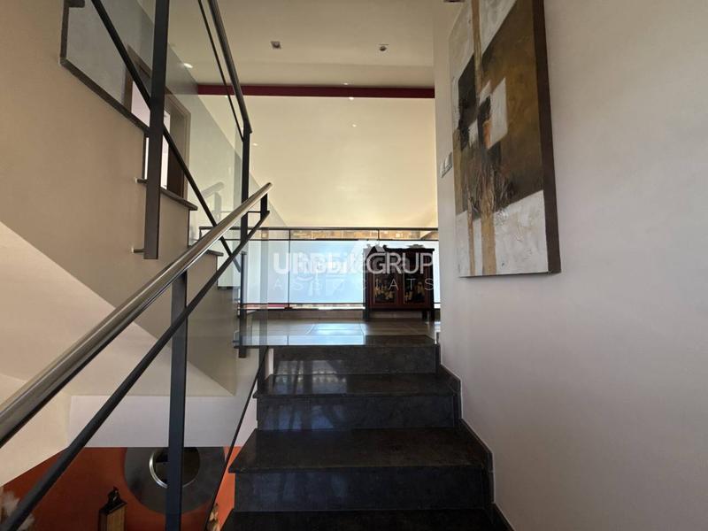 Foto 990adfaf-06be-452c-8379-1f7f59027064. Casa amb calefacció aparcament piscina a Masquefa