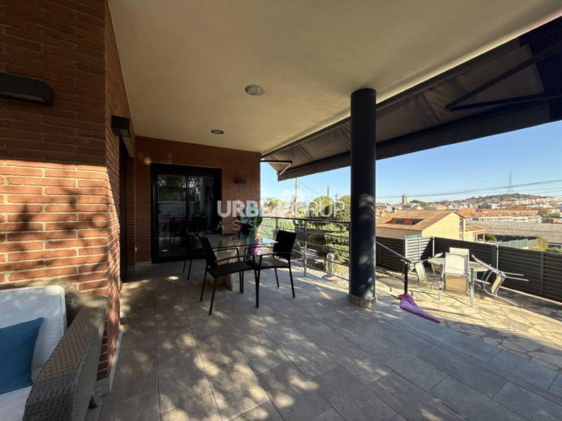 Foto ae7d49ce-5916-43d9-b4bd-37fb8499f3b0. Casa amb calefacció aparcament piscina a Masquefa