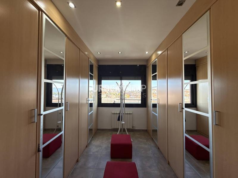 Foto bee00c38-4d6a-4429-9cc5-9d72b215e799. Casa amb calefacció aparcament piscina a Masquefa