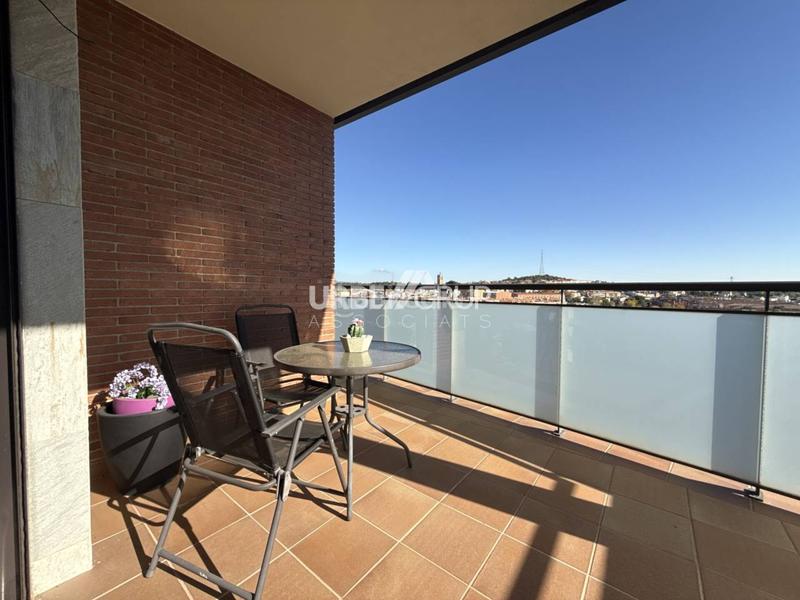 Foto c220af4f-0669-4123-a59b-7af84bb2773e. Casa amb calefacció aparcament piscina a Masquefa