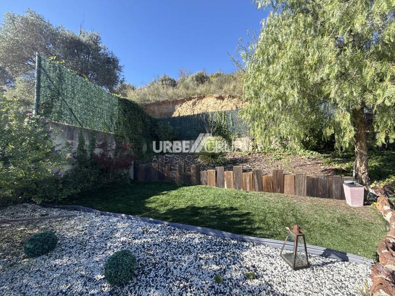 Foto c495f731-8592-4443-81ef-8ccd860c02a1. Casa amb calefacció aparcament piscina a Masquefa