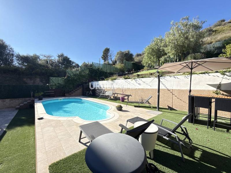 Foto ee258d95-2482-4d15-b294-228d462d39ba. Casa amb calefacció aparcament piscina a Masquefa