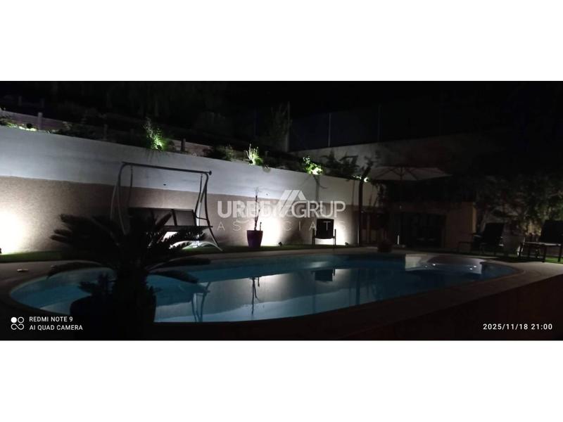 Foto f05af98b-6805-48fb-816c-28af10772698. Casa amb calefacció aparcament piscina a Masquefa