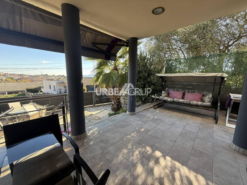 Foto f418385a-6908-47ad-a674-bbc9096ccd03. Casa amb calefacció aparcament piscina a Masquefa