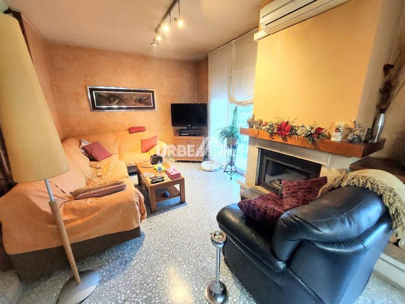 Foto 631fd44f-1496-4f9f-bc29-e74e518f28bb. Haus mit heizung parking in Castellbell i el Vilar