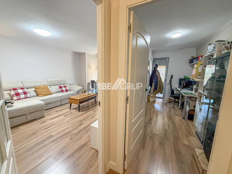 Foto 98b42d27-06a8-4393-a611-1479fdfec54b. Appartamento con riscaldamento in San Pere Terrassa