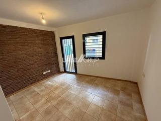 Rent Flat  Calle estanislau figueras. Piso de 1 ambiente en zona escuelas