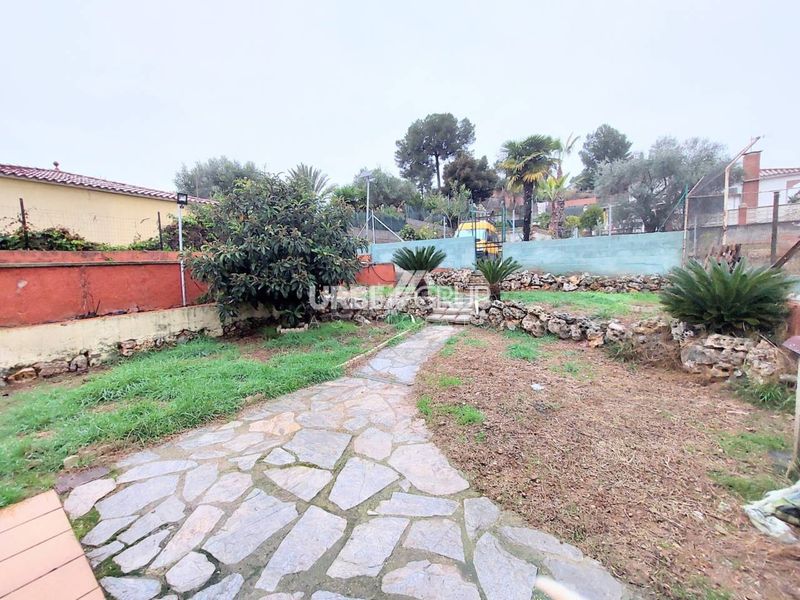 Foto dab4e6c5-e809-42a8-aab4-8226f0c9ecc7. Xalet amb calefacció aparcament a Abrera