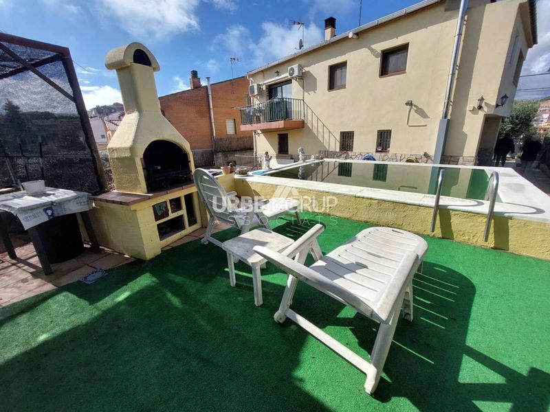 Foto c994c66a-adcb-4b5b-8d6b-82717ac2b5f7. Xalet amb calefacció aparcament piscina a Vacarisses