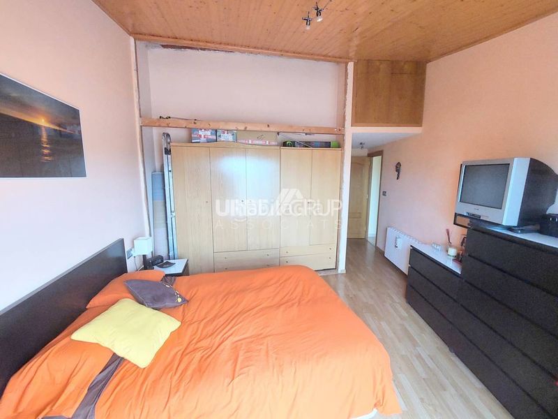 Foto 95964339-ec34-407b-9de3-2cc06830a4c1. Chalet avec chauffage parking dans Abrera