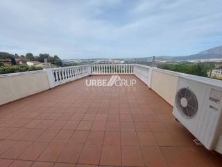 Chalet in Abrera. Torre muy acogedora y funcional en abrera