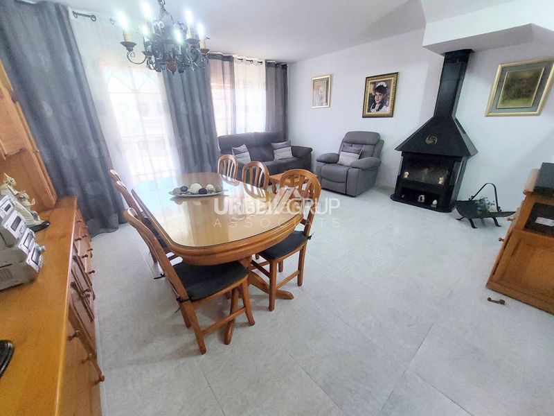 Foto 4a269975-9578-492f-8a91-0f6035b04f9b. Casa amb calefacció aparcament a Olesa de Montserrat