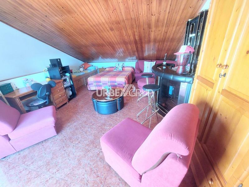 Foto 7316d322-cd84-4389-aff7-adb9154700b6. Casa amb calefacció aparcament a Olesa de Montserrat