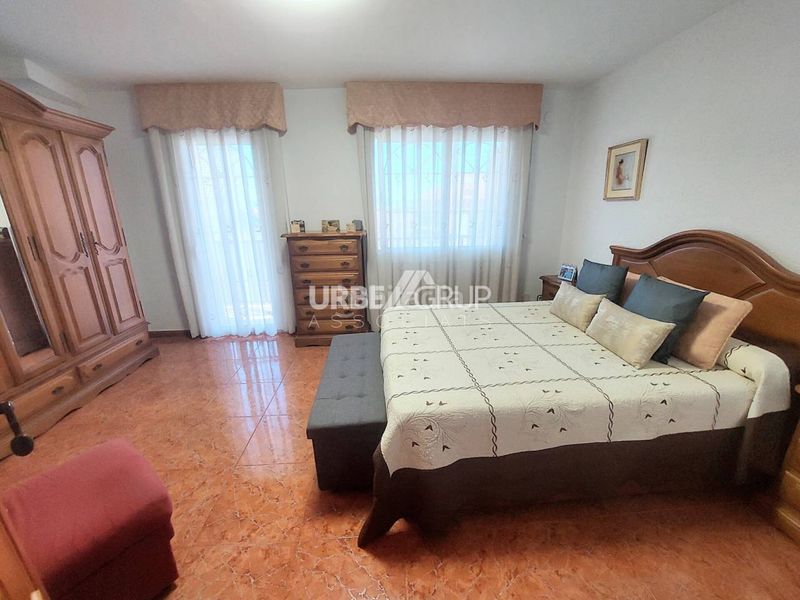 Foto 7f4104d8-a39c-4082-8247-83d77a1e027e. Casa amb calefacció aparcament a Olesa de Montserrat