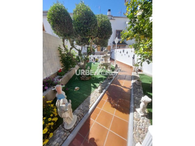 Foto a697c2db-70d1-4e09-8920-02160810c6c6. Casa amb calefacció aparcament a Olesa de Montserrat