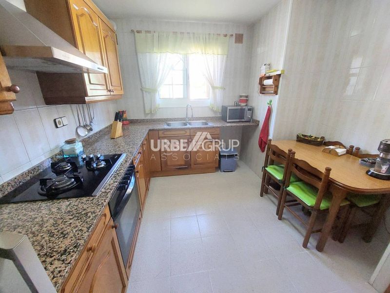 Foto cea738d1-3af9-42d7-9ed1-d644bfa1d3d0. Casa amb calefacció aparcament a Olesa de Montserrat