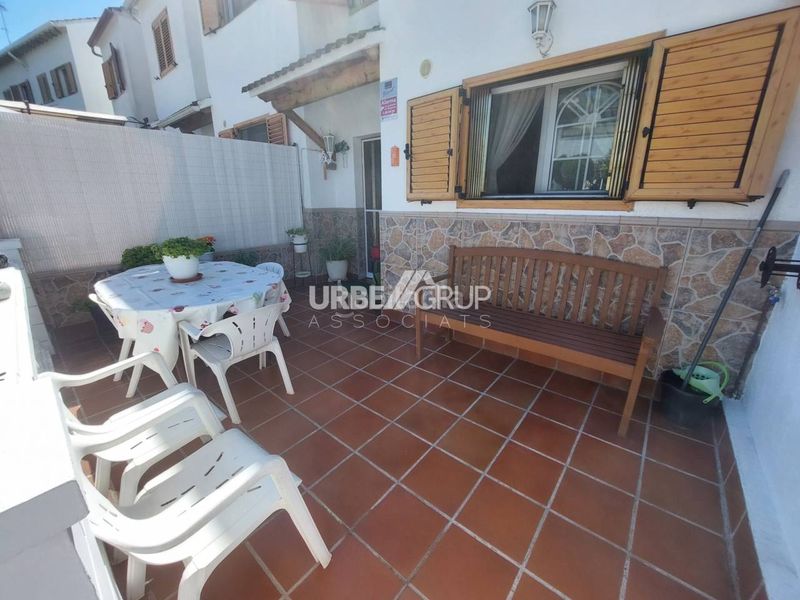 Foto dd3fa14f-c644-421a-8ef3-c3ed60cf04f4. Casa amb calefacció aparcament a Olesa de Montserrat