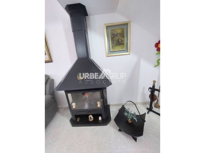 Foto ee38f2ab-1b97-4843-8abb-3eb9a8e4c1fe. Casa amb calefacció aparcament a Olesa de Montserrat