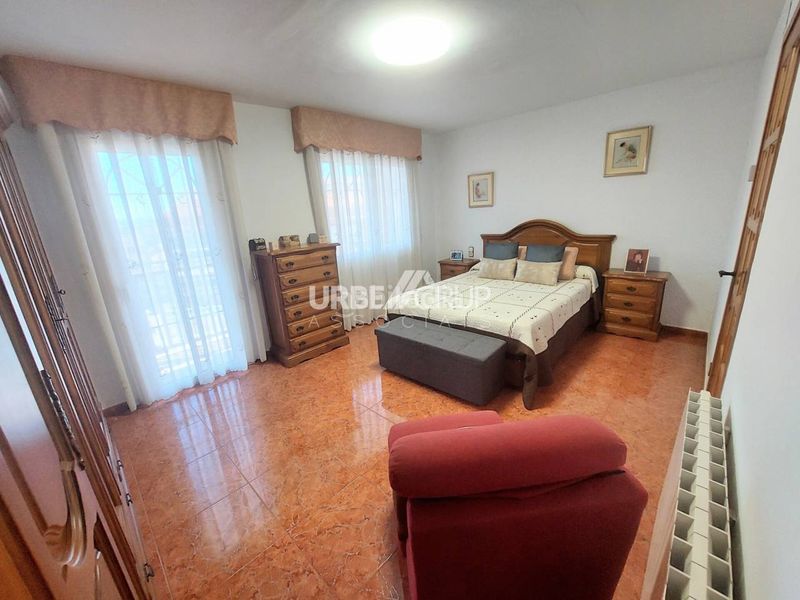 Foto fdfb3142-f90a-4fc6-a396-9e16909a7ebe. Casa amb calefacció aparcament a Olesa de Montserrat