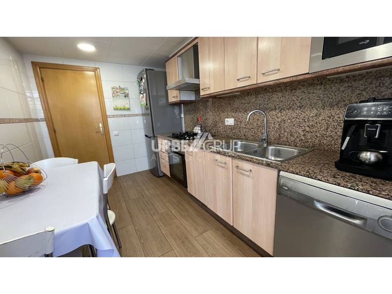 Foto 0a54d75d-15b6-4d36-a4dc-e2cdd8e82774. Pis amb calefacció aparcament a Sant Andreu de la Barca