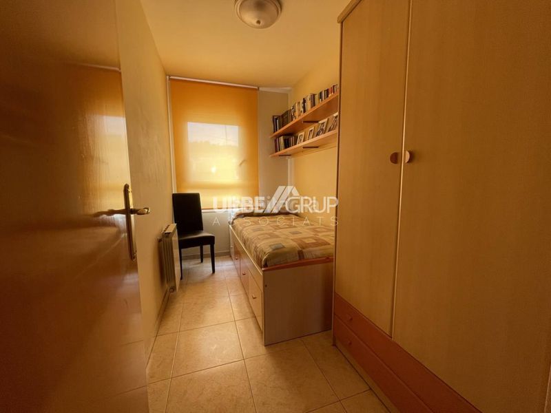 Foto 88b9e700-303a-40b0-a9fe-01be515df0e4. Pis amb calefacció aparcament a Sant Andreu de la Barca