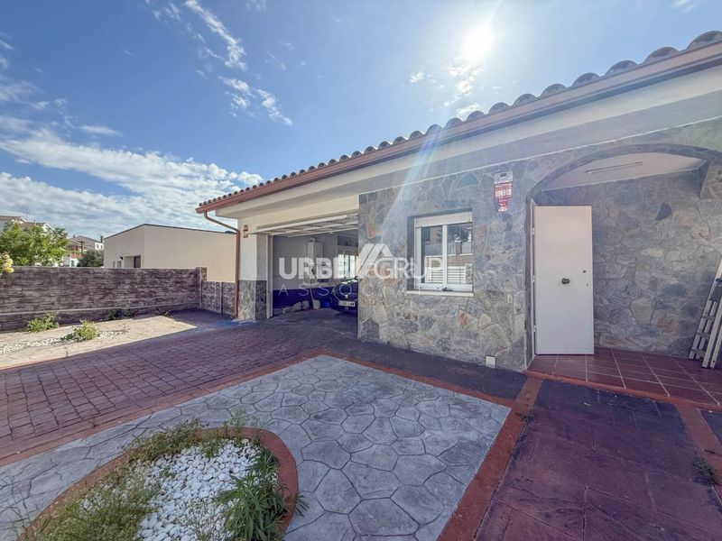 Foto 4e91c3d1-fe91-4312-a101-3d832ce9fe89. Xalet amb calefacció aparcament piscina a Abrera