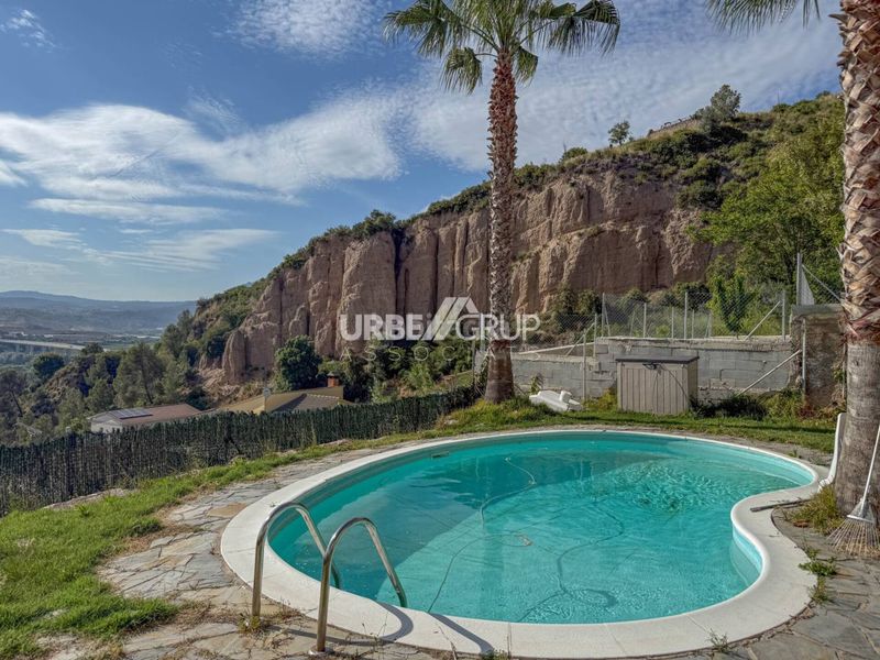 Foto a7b50077-83eb-443f-8a30-b0731960f96b. Xalet amb calefacció aparcament piscina a Abrera