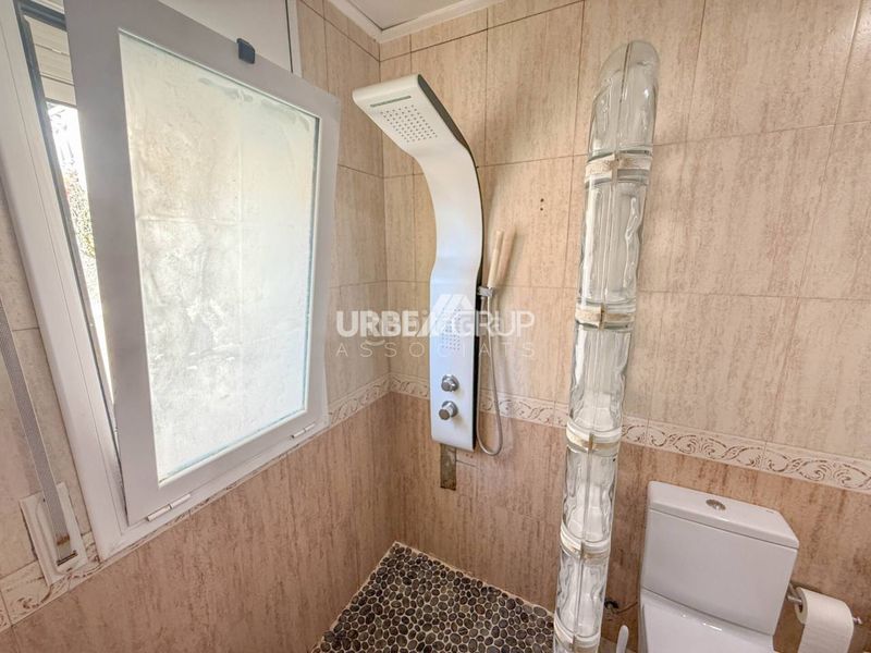 Foto b023e66c-a7d8-4d43-b68d-560c0c6b4c37. Xalet amb calefacció aparcament piscina a Abrera