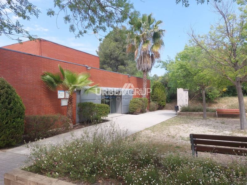 Foto c6dfd9b2-38d5-4fac-87f7-458411e4345d. Xalet amb calefacció aparcament piscina a Abrera