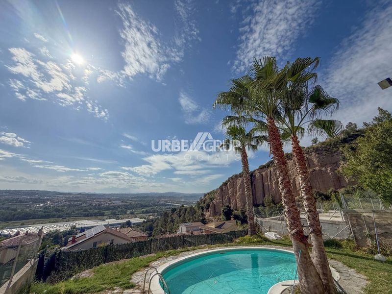 Foto e8608f80-fe0b-4d9c-91ec-325f4e620b7e. Xalet amb calefacció aparcament piscina a Abrera