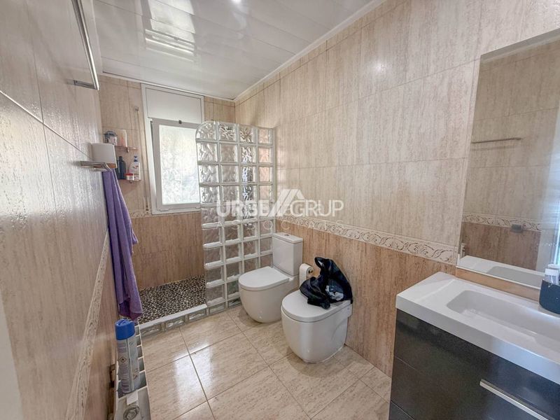 Foto ea2ea241-8353-43ad-87d2-ce8ea8310d27. Xalet amb calefacció aparcament piscina a Abrera