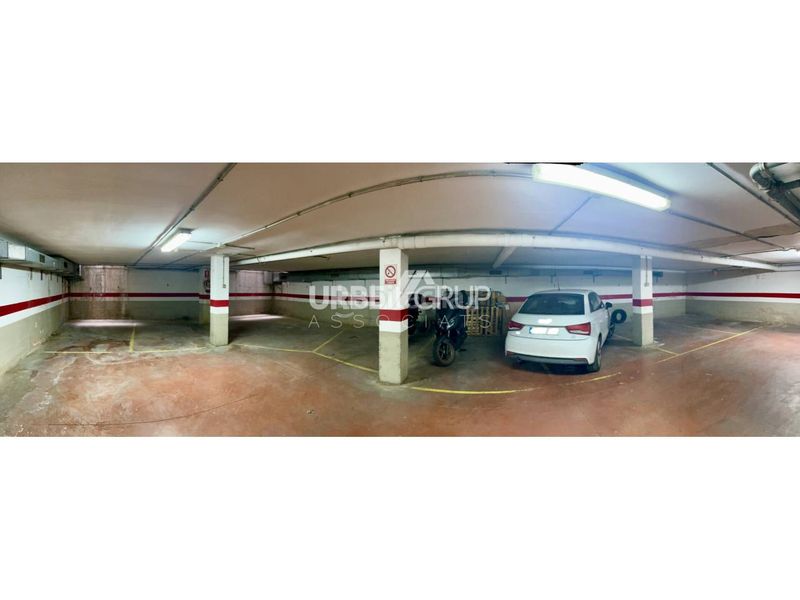 Foto 89da91cb-78e4-4554-b668-e2bce177335b. Aparcament cotxe a Martorell