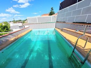 Xalet a Can Parellada. Torre en can parellada ,4 habitaciones con piscina, supercomoda