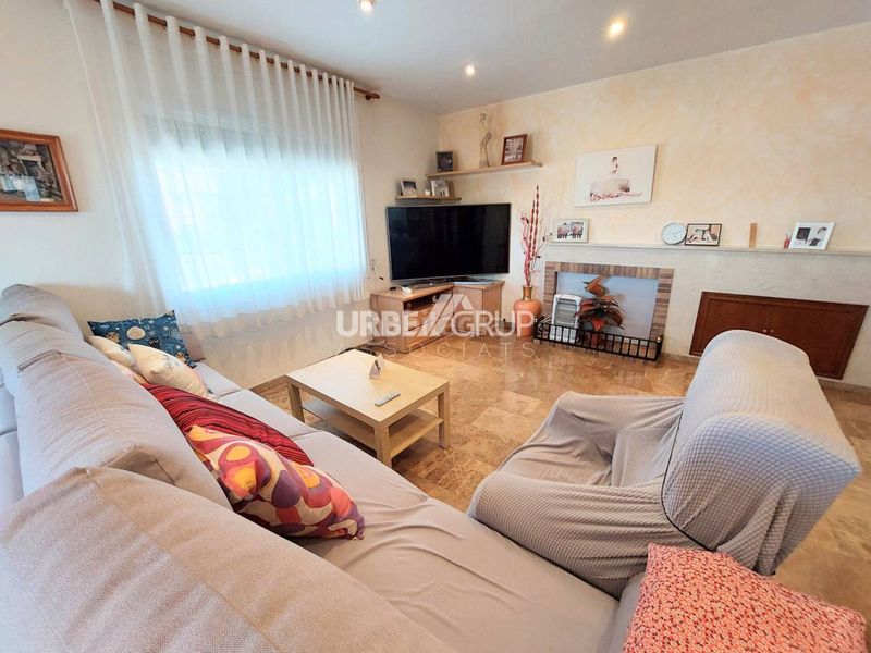 Foto 5e83ddb5-f3ce-4d29-a666-4318d3d87261. Xalet amb calefacció piscina a Can Parellada Terrassa