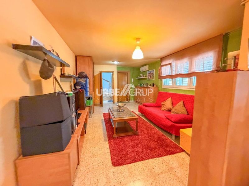 Foto a9fc6039-d9fa-4481-9f25-eba7ab6d54f5. Casa amb calefacció aparcament piscina a Castellbisbal