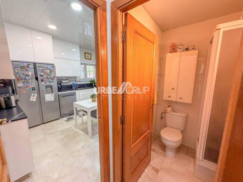Foto d280f8a1-84be-4acb-bddc-3abfa0e67a05. Casa amb calefacció aparcament piscina a Castellbisbal