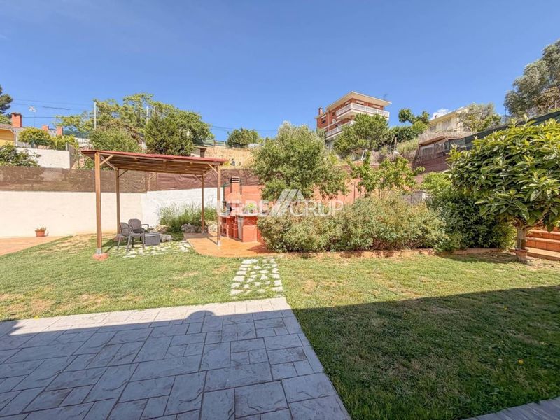 Foto e4b27c04-2220-4593-992a-695b93450605. Casa amb calefacció aparcament piscina a Castellbisbal