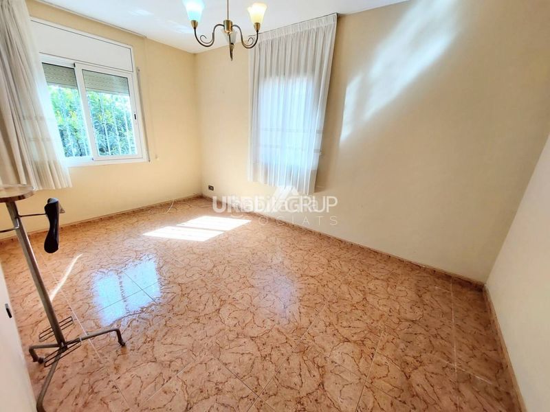Foto 12bf7b13-5fb6-4960-a67d-402b9efd0570. Casa amb calefacció a Can Parellada Terrassa