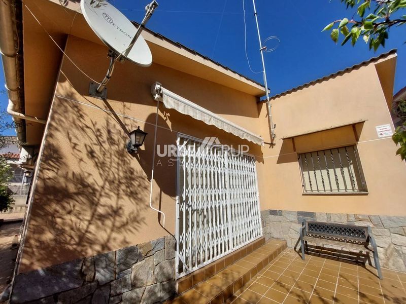 Foto 1b1beb47-ea68-4046-ae36-adb3d6c79c4c. Casa amb calefacció a Can Parellada Terrassa