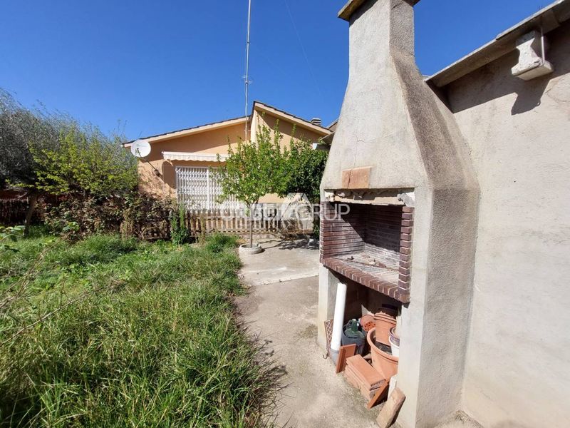 Foto d33ec657-f427-4733-80f9-304f6b5389d2. Casa amb calefacció a Can Parellada Terrassa