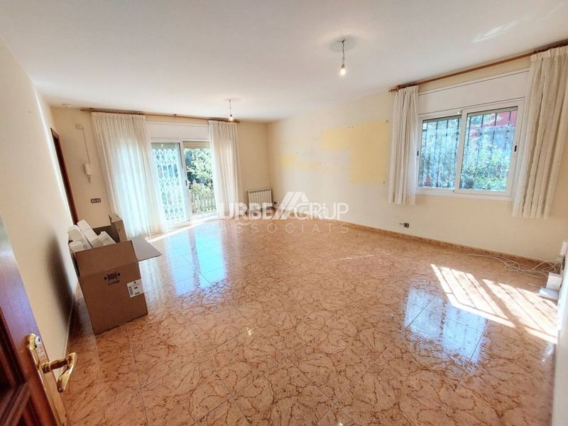 Foto dcf2dd8a-a515-4818-8eae-4c58ba6af035. Casa amb calefacció a Can Parellada Terrassa