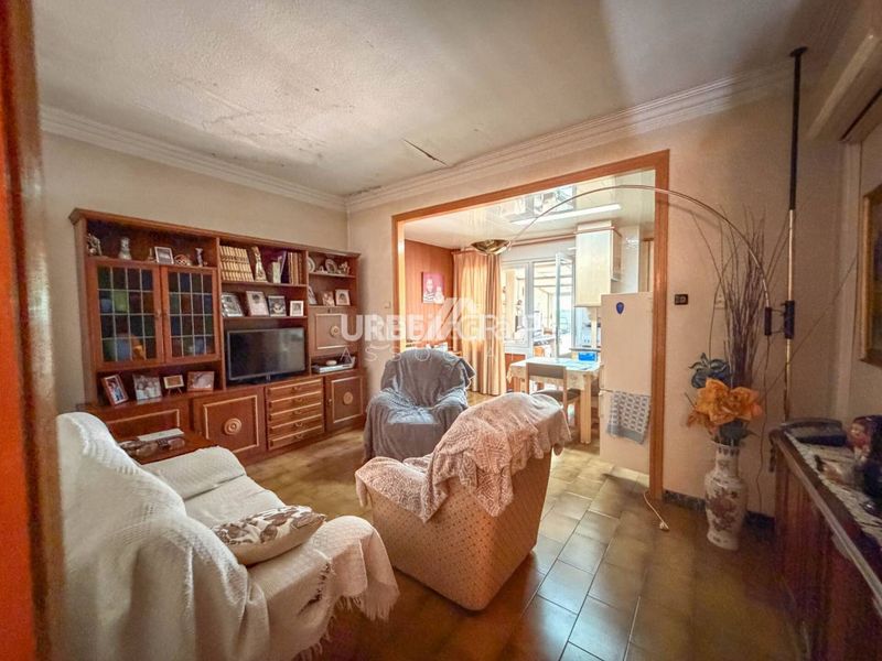 Foto 1df0a1c4-4009-48c1-9710-d359b3670690. Casa amb aparcament a Ca n'Aurell Terrassa