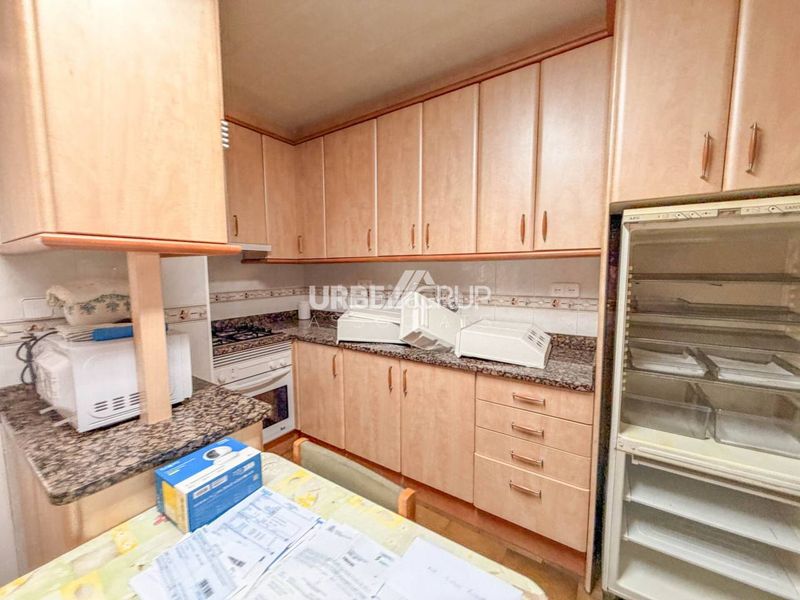 Foto 2b8ae66c-0acd-423d-9a5b-99e8c68604dd. Casa amb aparcament a Ca n'Aurell Terrassa