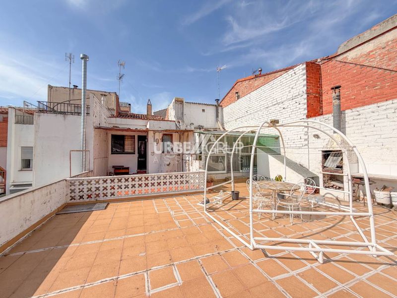 Foto 32cee73a-6947-4541-b3d6-b10e8749978c. Casa amb aparcament a Ca n'Aurell Terrassa