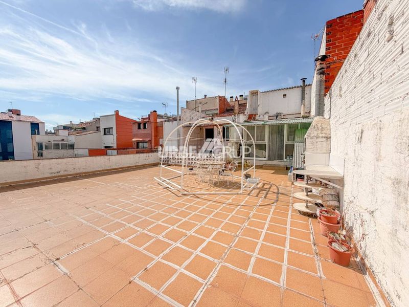 Foto 3b6c991d-dd97-445c-bc6c-00f2273da8f6. Casa amb aparcament a Ca n'Aurell Terrassa